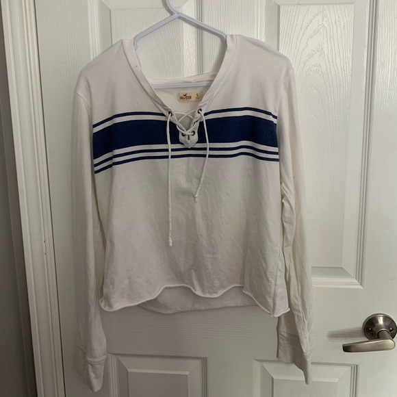 Cropped Lace-Up Tee - Picture 4 of 4